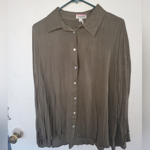 NWOT Andree by Unit brand button down long-sleeve size 1x - Picture 2 of 6